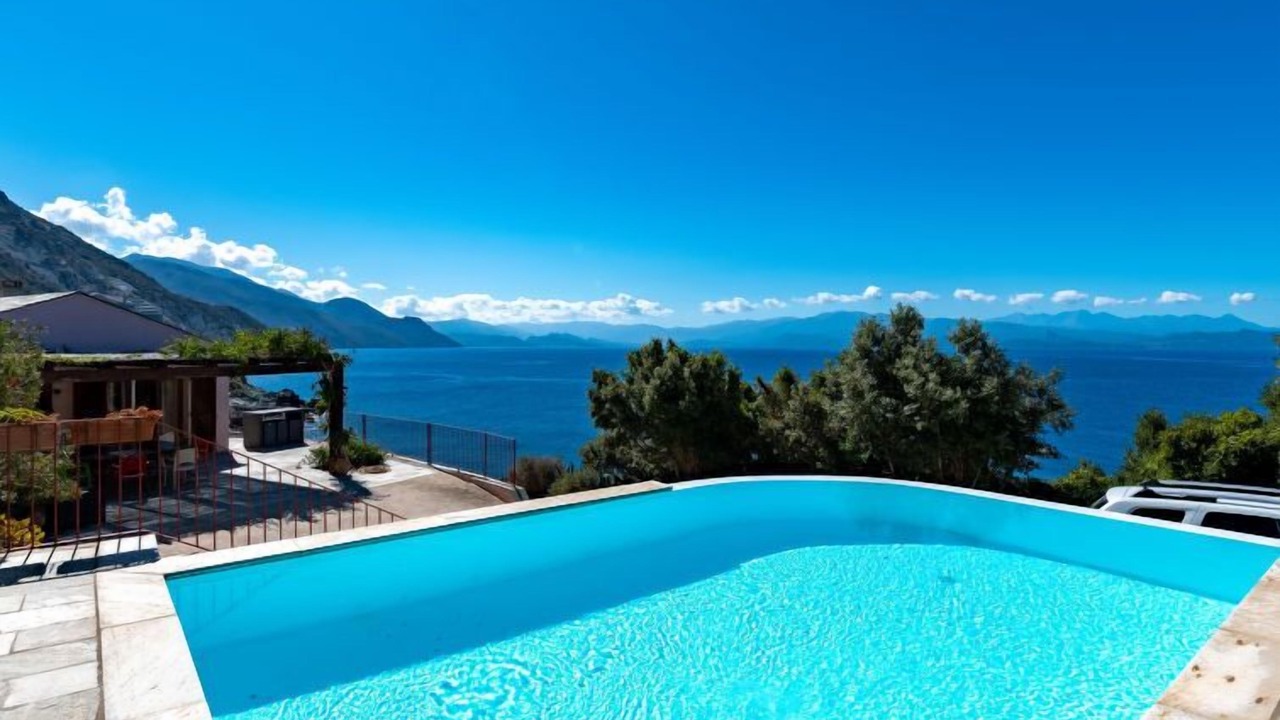 Photo of Outdoor in Canari