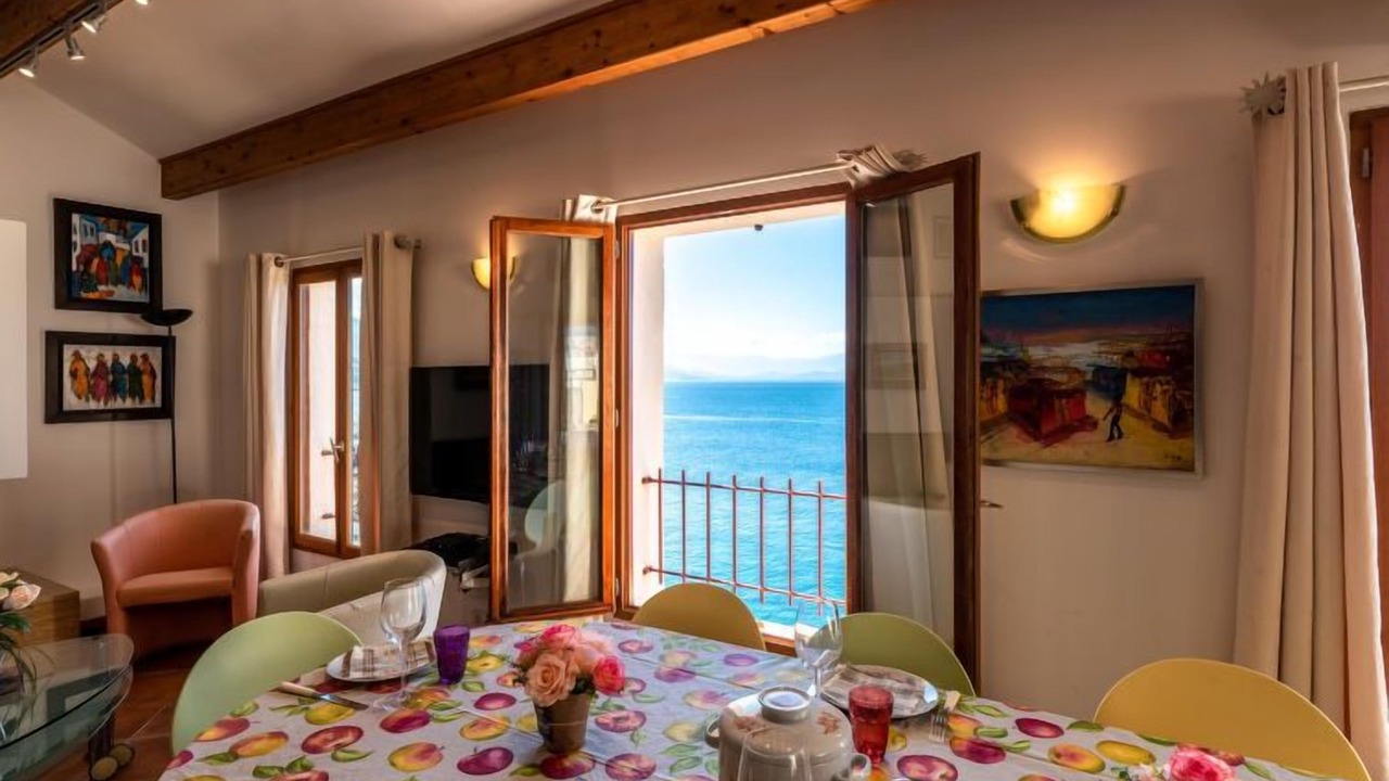 Photo of Others in Canari