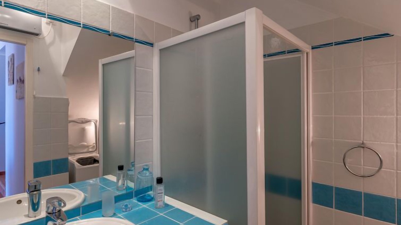 Photo of Others in Canari