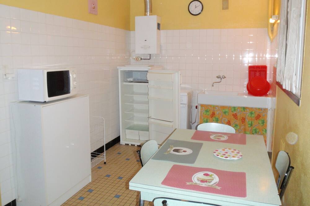 Photo of Kitchen in Ayzac-Ost