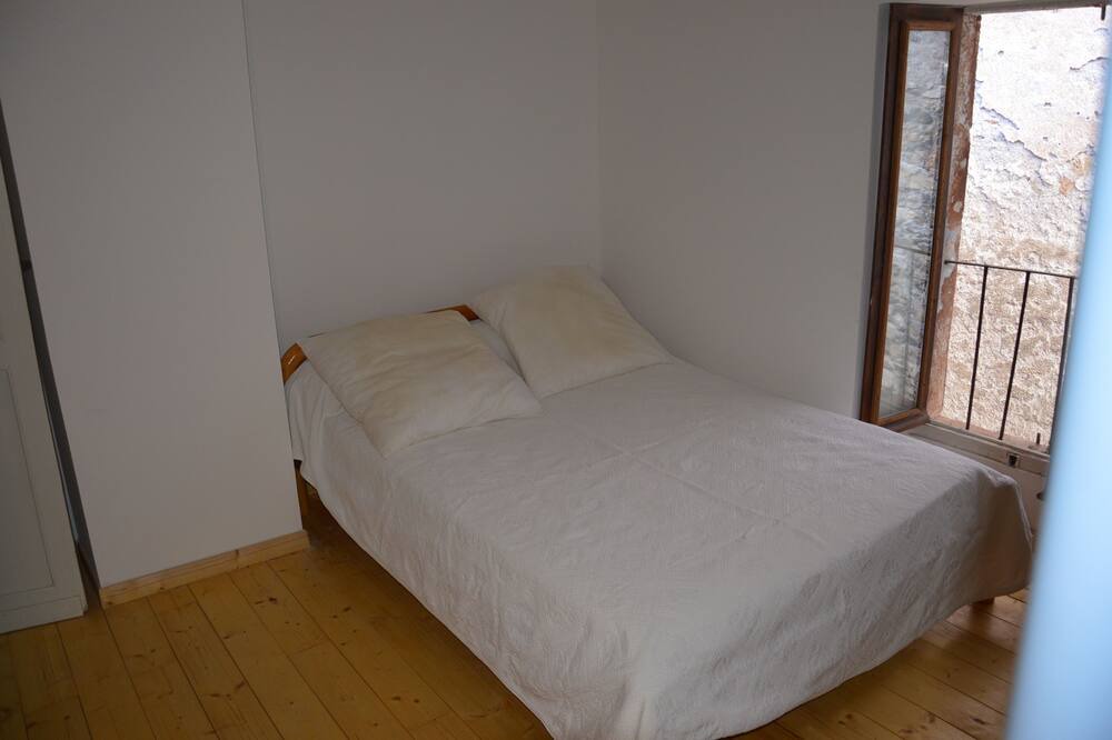 Photo of Bedroom in Pezenes-les-Mines