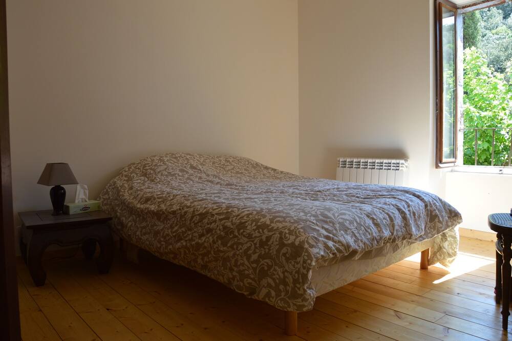 Photo of Bedroom in Pezenes-les-Mines