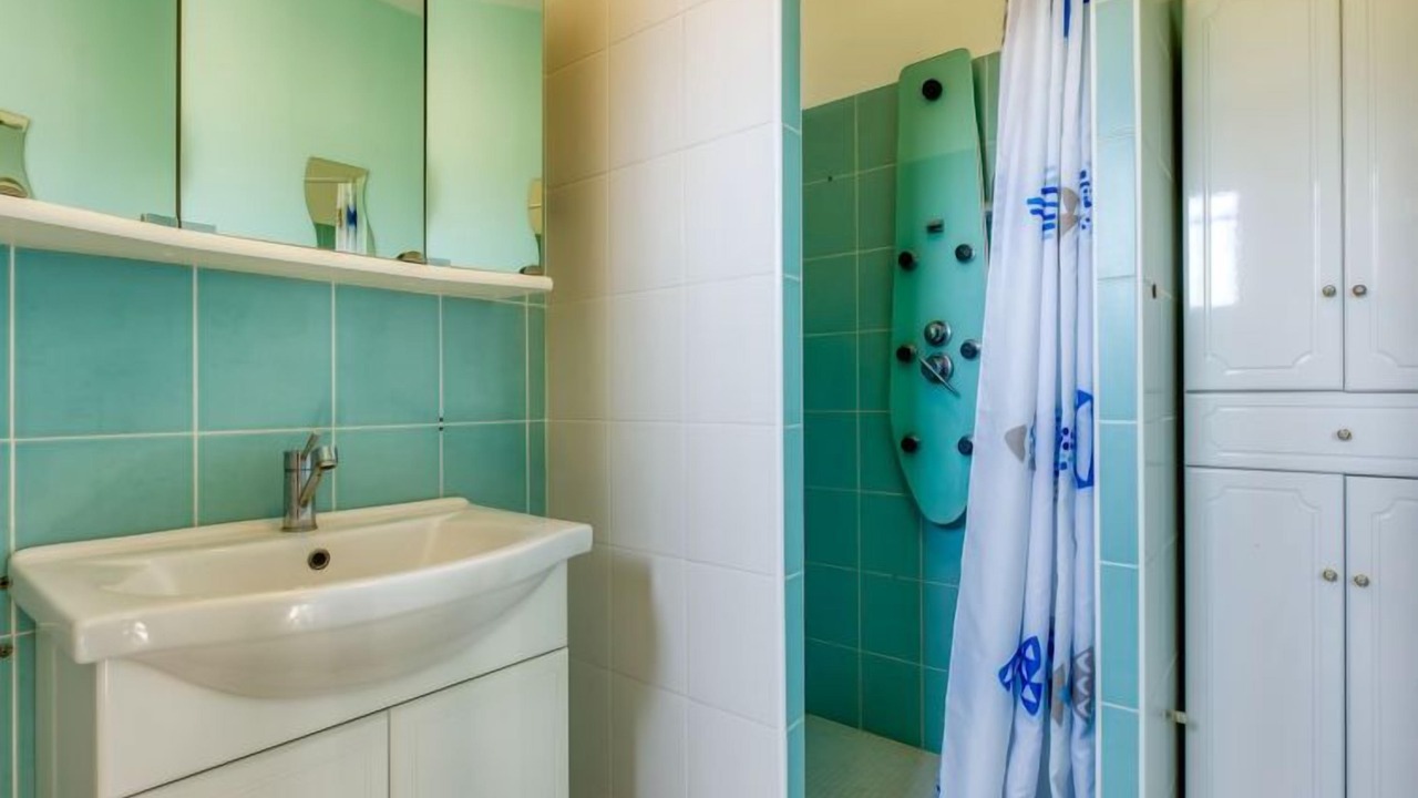 Photo of Bathroom in Saint-Germain-dEsteuil