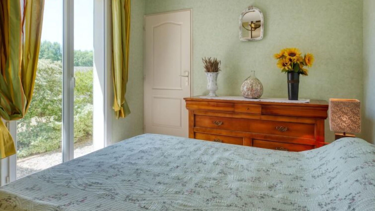 Photo of Bedroom in Saint-Germain-dEsteuil