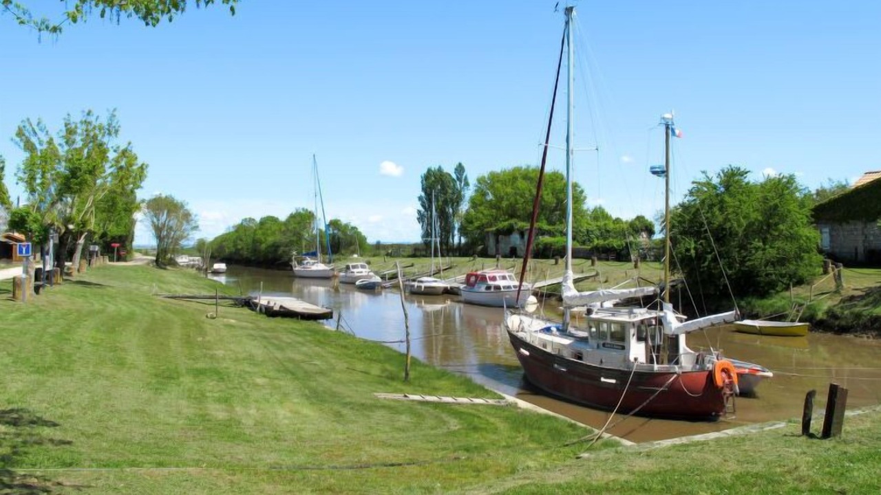Photo of Outdoor in Saint-Germain-dEsteuil