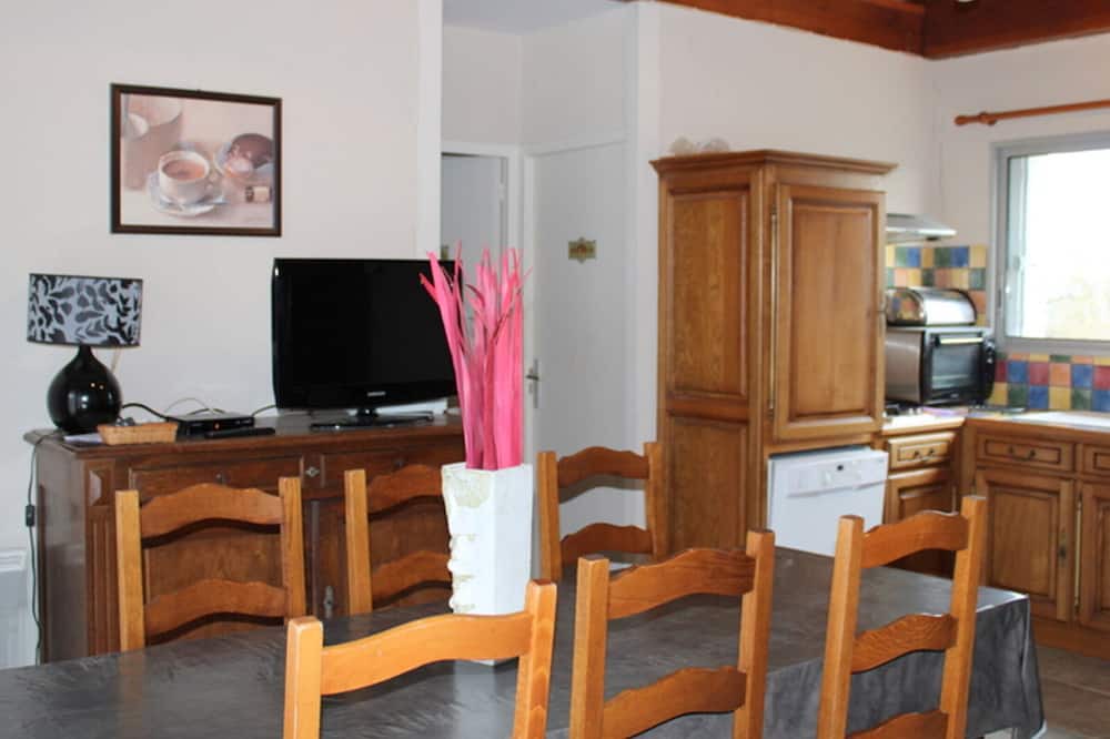 Photo of Livingroom in Vaumas