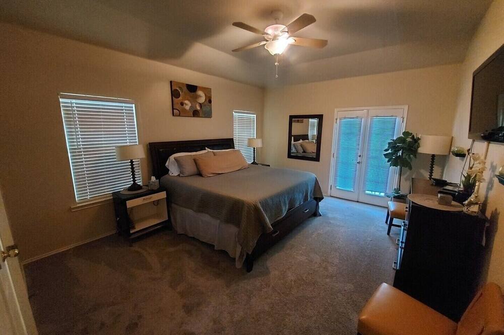 Photo of Bedroom in Parker Lane