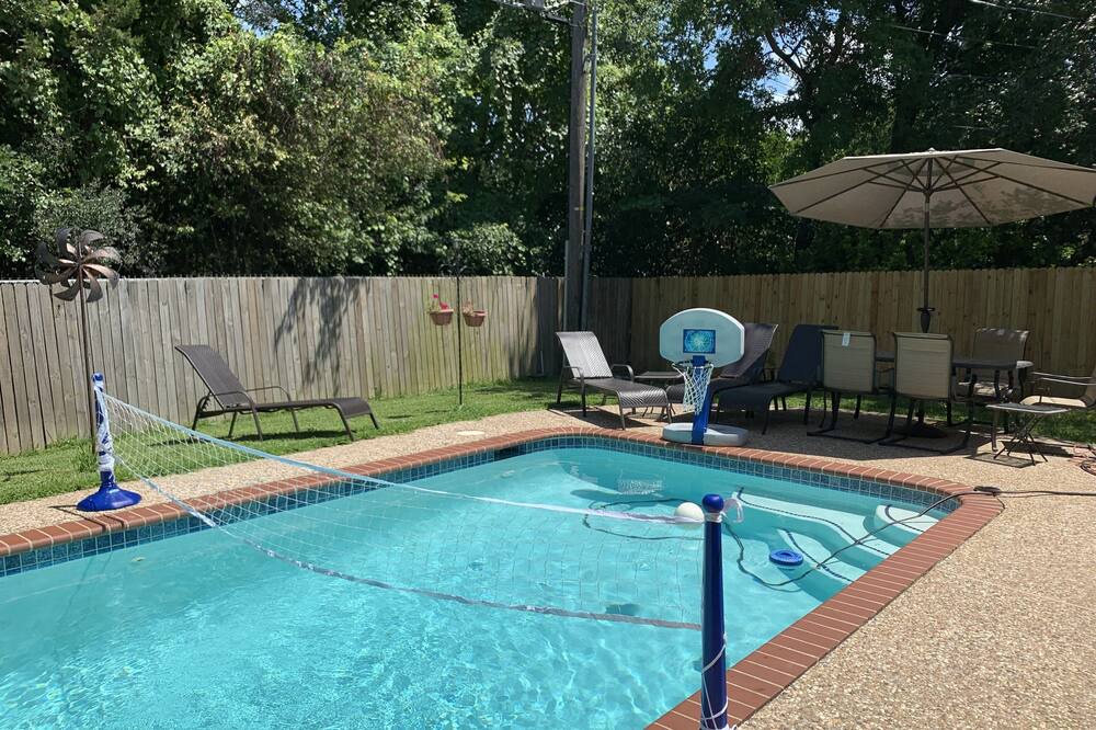 Photo of Outdoor in Parker Lane