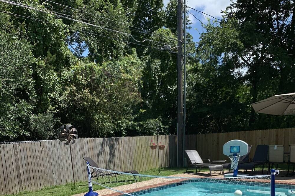 Photo of Outdoor in Parker Lane