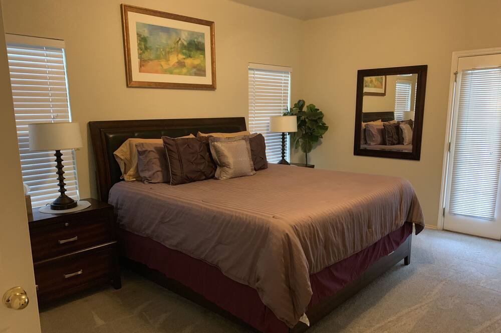 Photo of Bedroom in Parker Lane