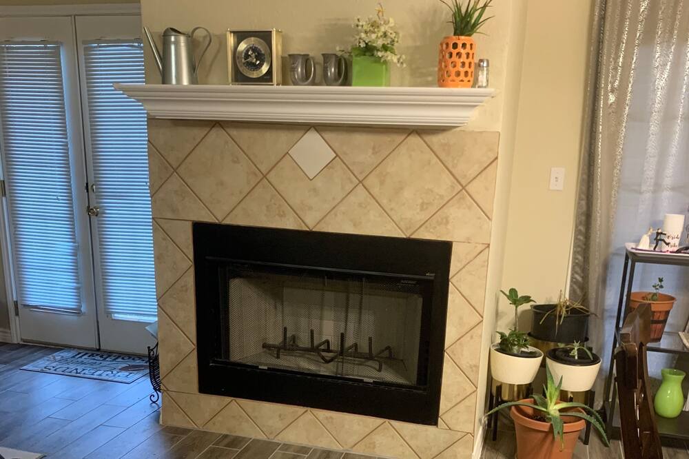 Photo of Livingroom in Parker Lane