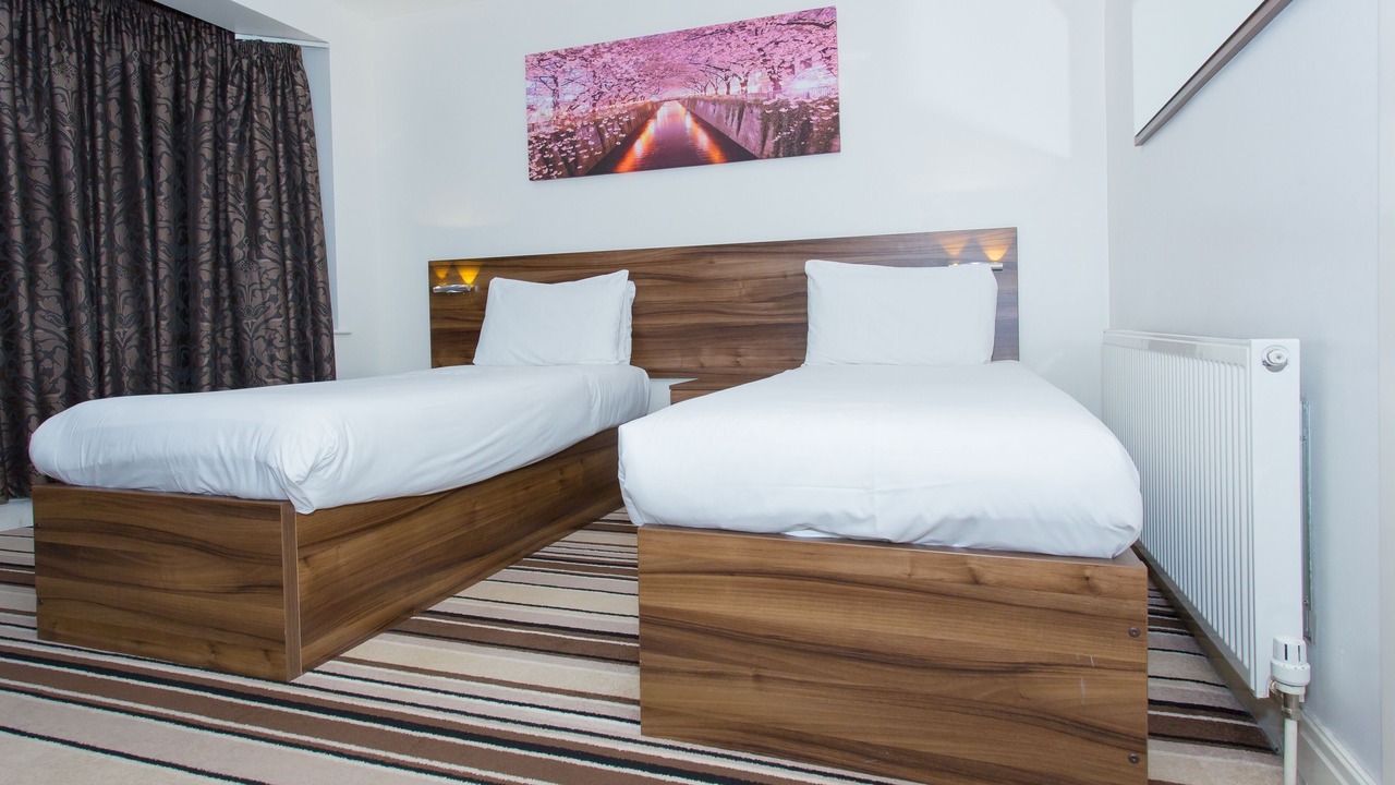 Photo of Bedroom in Langley Marish