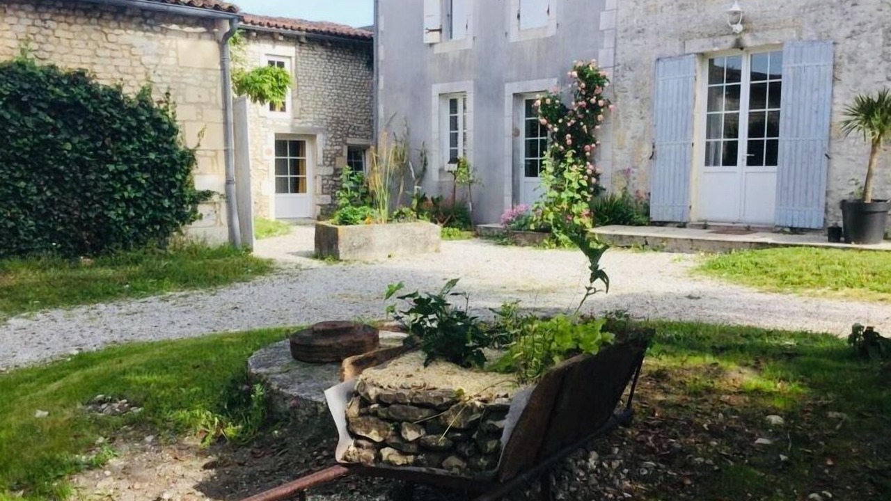 Photo of Outdoor in Montils