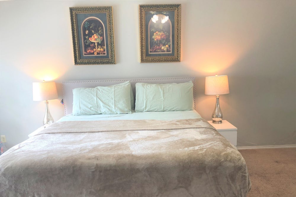 Photo of Livingroom in Garland
