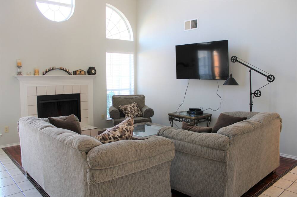 Photo of Livingroom in Garland