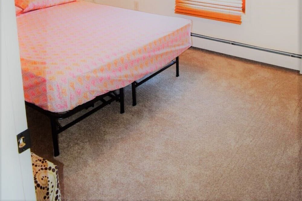 Photo of Bedroom in Bay Shore