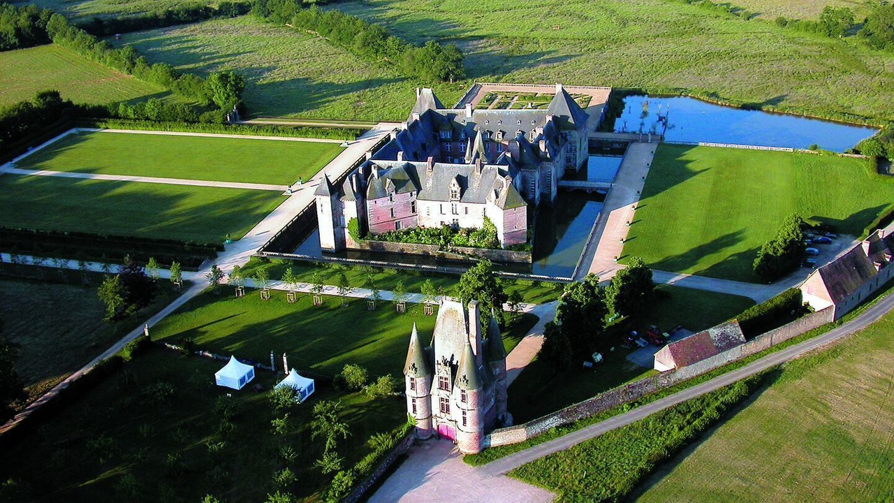 Photo of Others in Magny-le-Desert