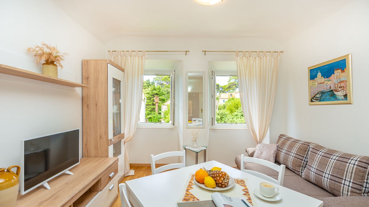 Photo of Bedroom in Pile
