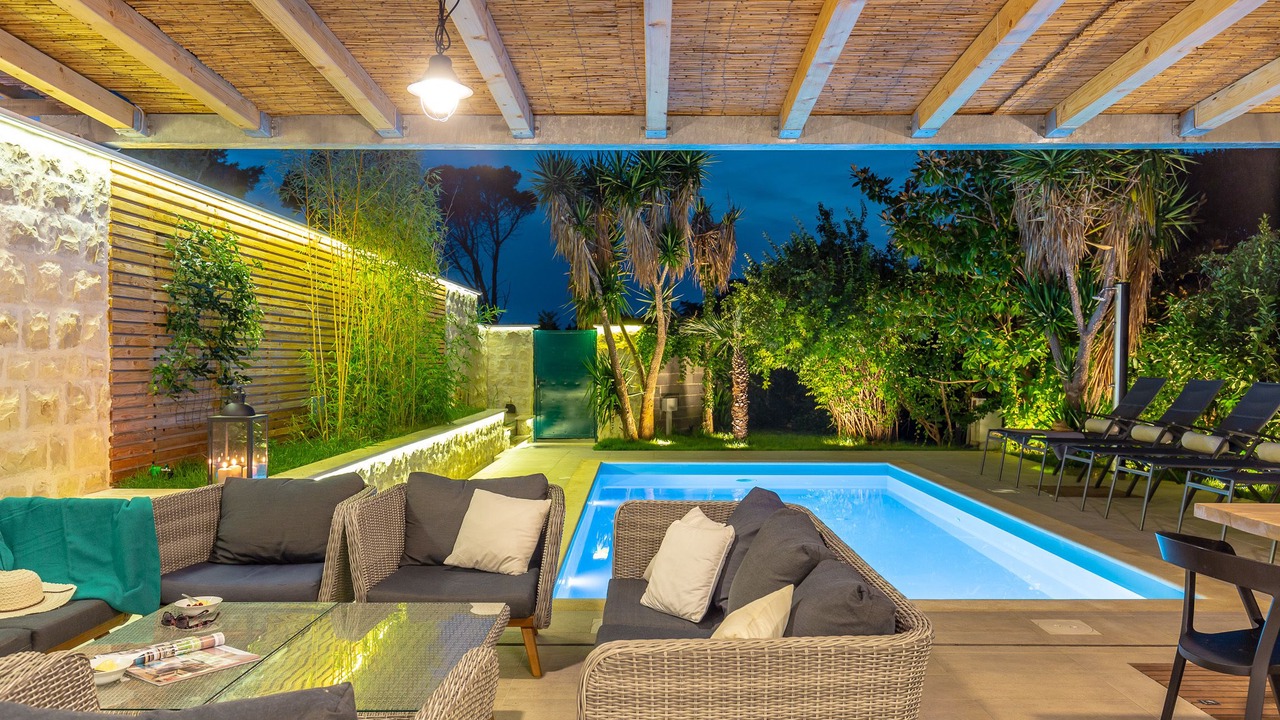 Photo of Outdoor in Pile