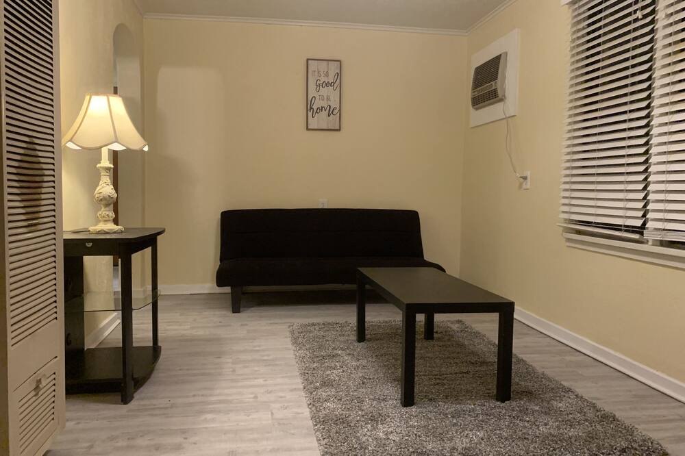 Photo of Livingroom in Albuquerque