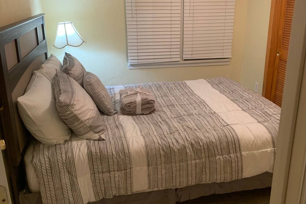 Photo of Bedroom in Albuquerque