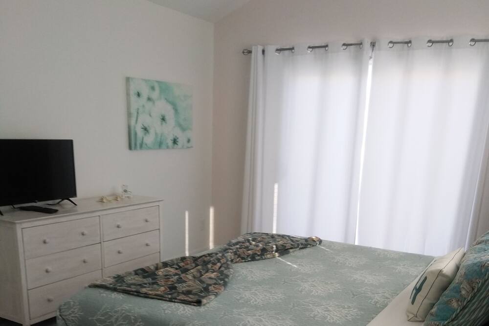 Photo of Bedroom in Indian Beach