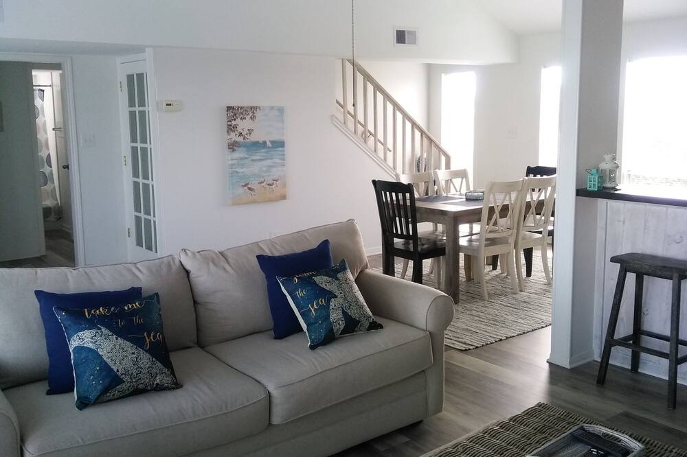 Photo of Livingroom in Indian Beach