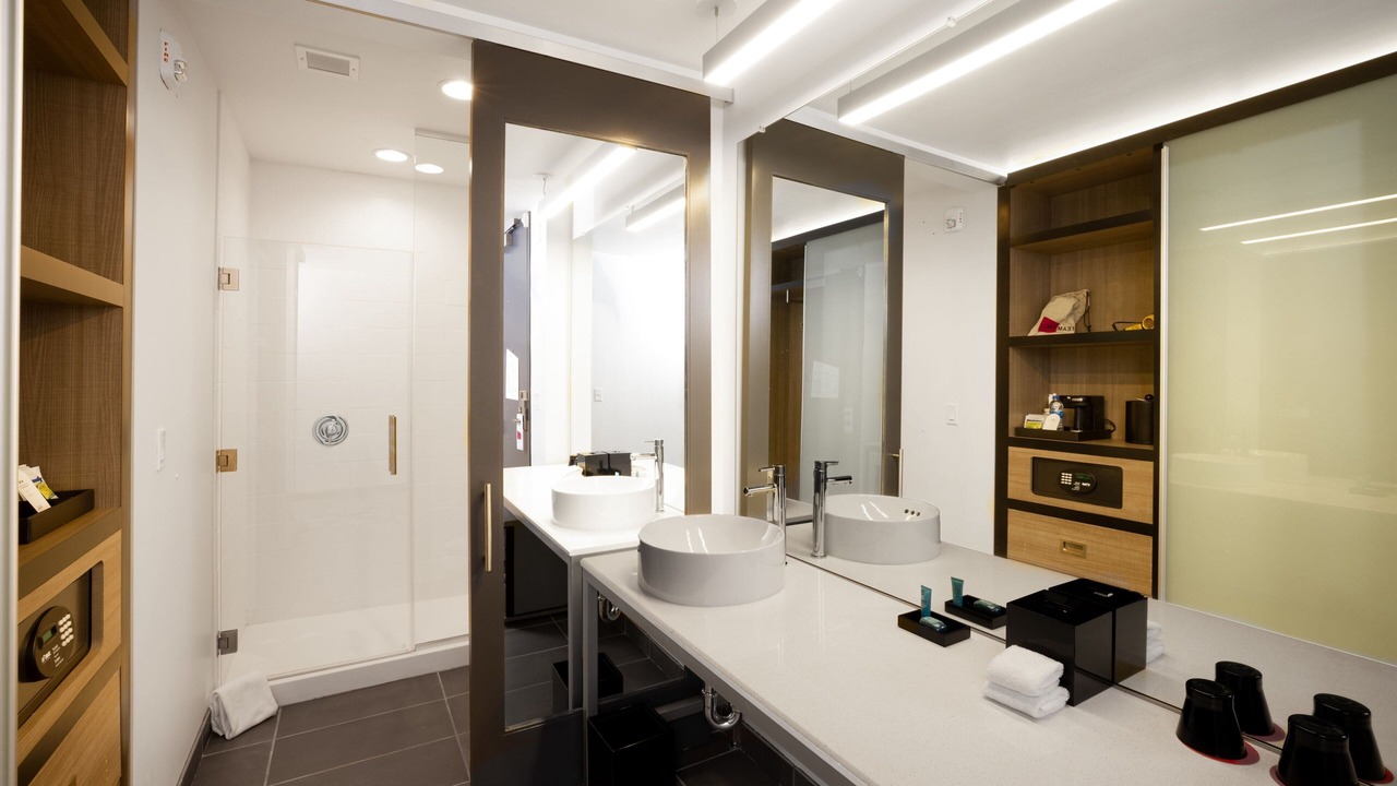 Photo of Bathroom in Montopolis