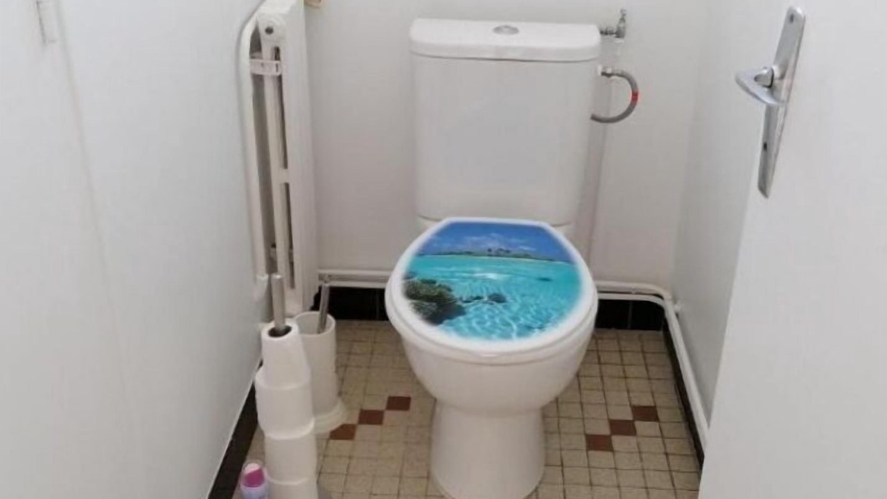 Photo of Bathroom in Saint-Corneille