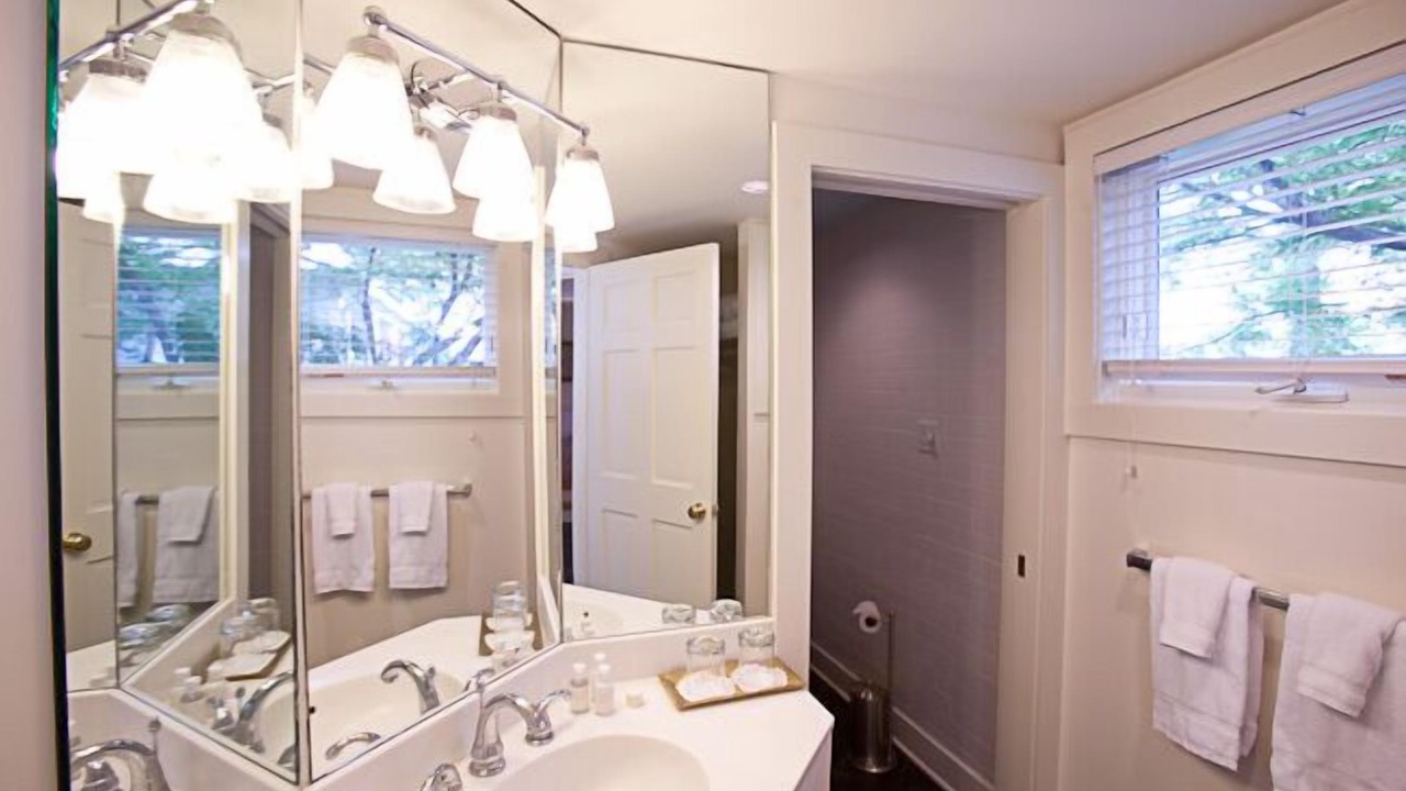 Photo of Bathroom in Afton