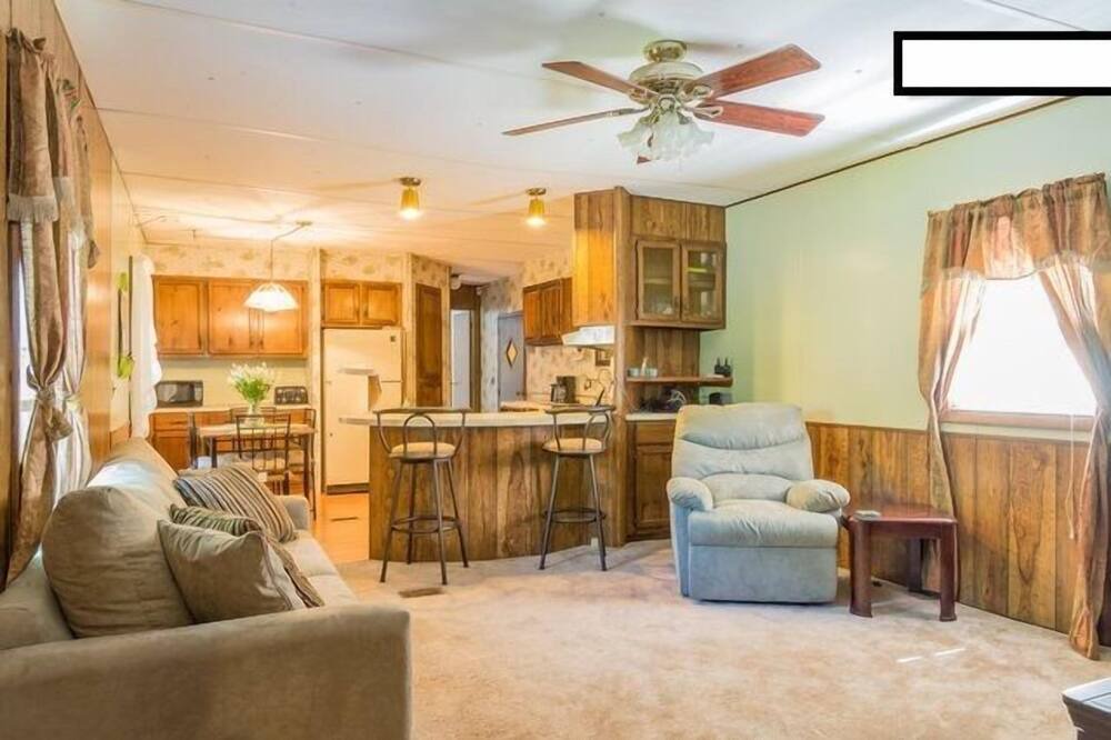 Photo of Livingroom in Purling