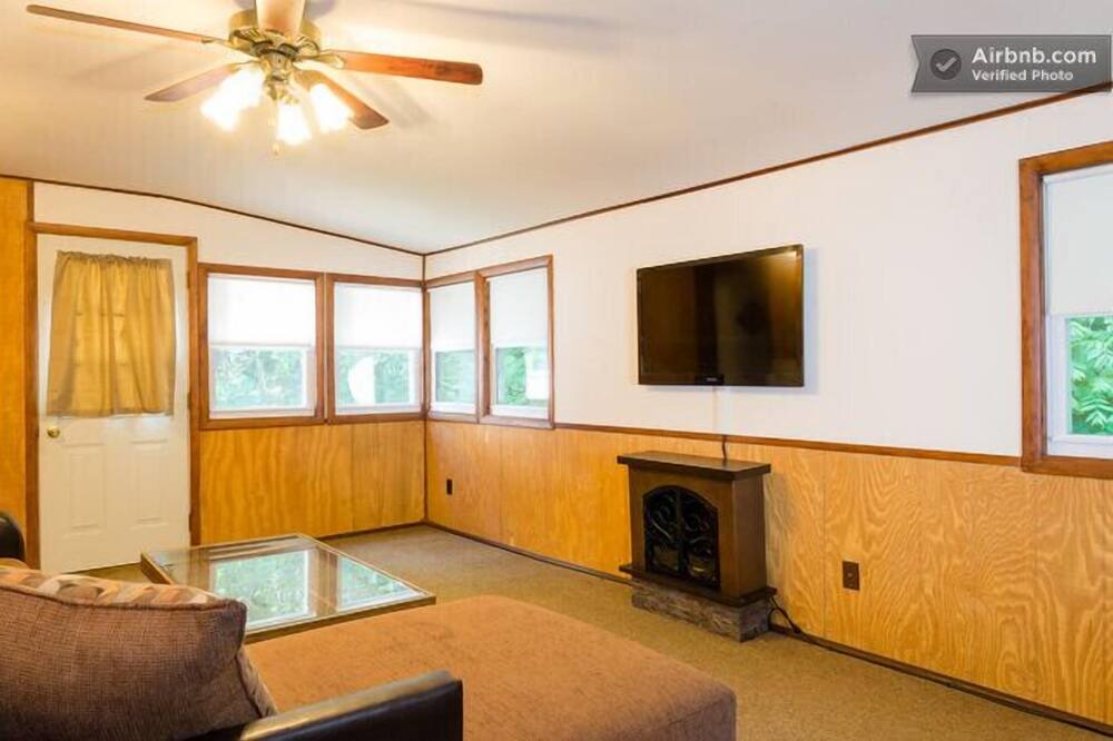 Photo of Bedroom in Purling