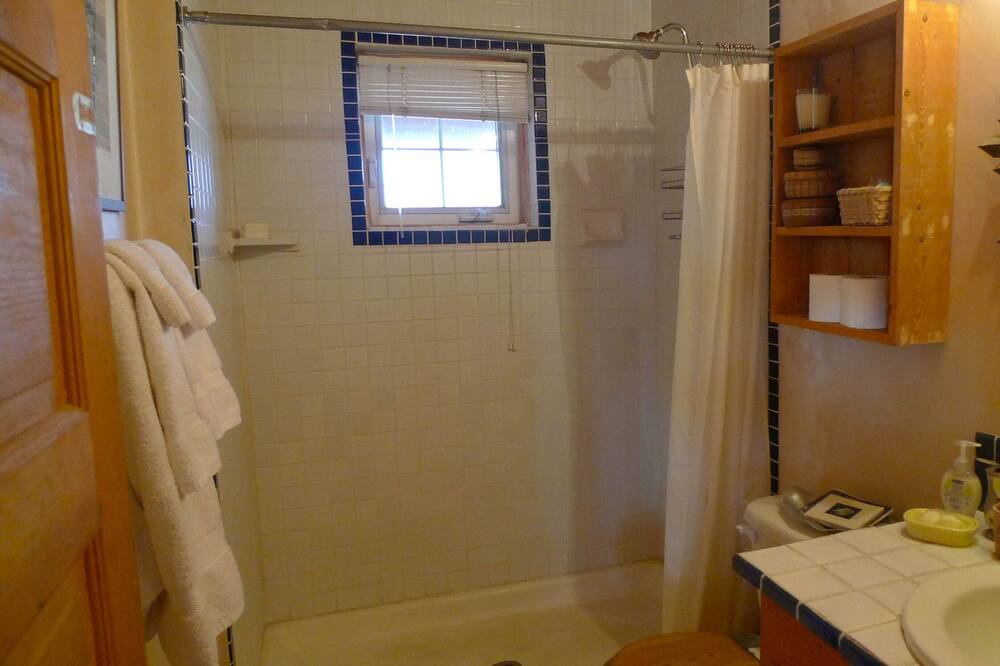 Photo of Bathroom in Bosque Farms