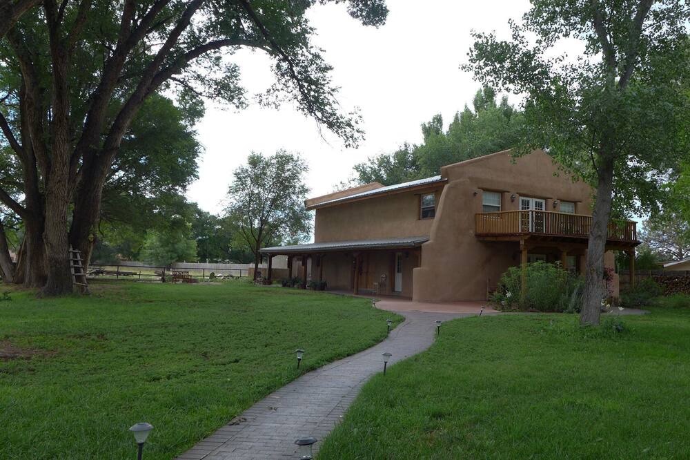 Photo of Outdoor in Bosque Farms