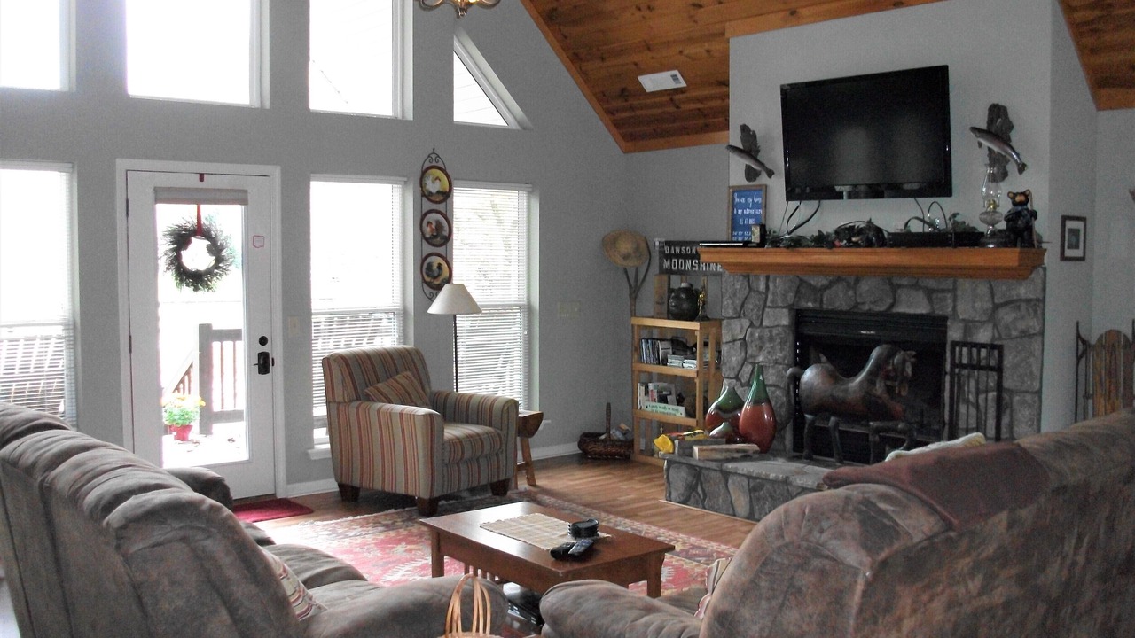 Photo of Livingroom in Dillard