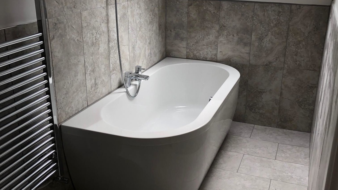 Photo of Bathroom in Woolbeding