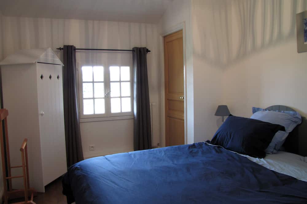 Photo of Bedroom in Feuillade