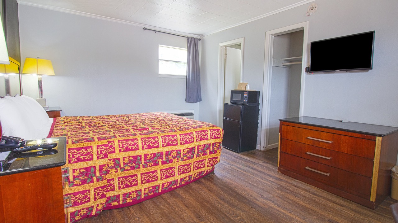 Photo of Bedroom in McAlester