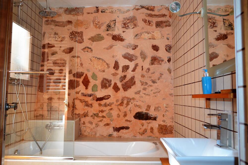 Photo of Bathroom in Alcaraz