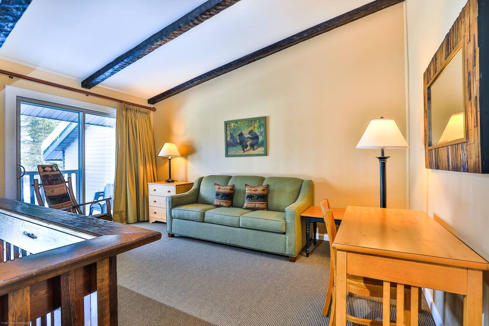 Photo of Livingroom in Lake Placid Club