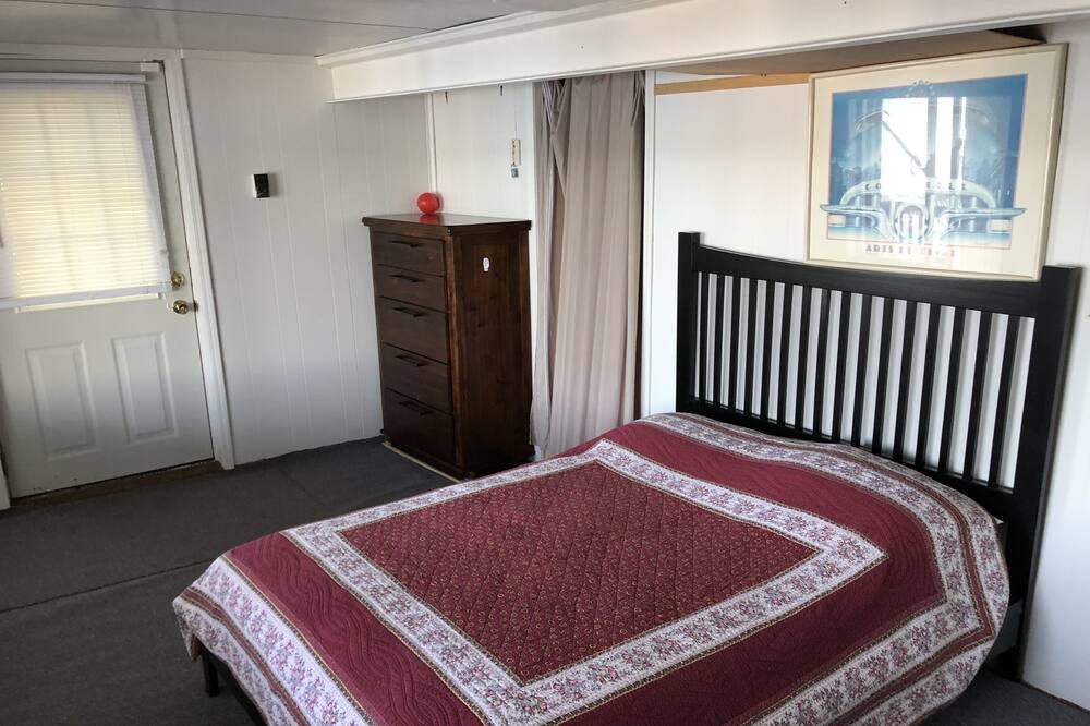 Photo of Bedroom in Conesus