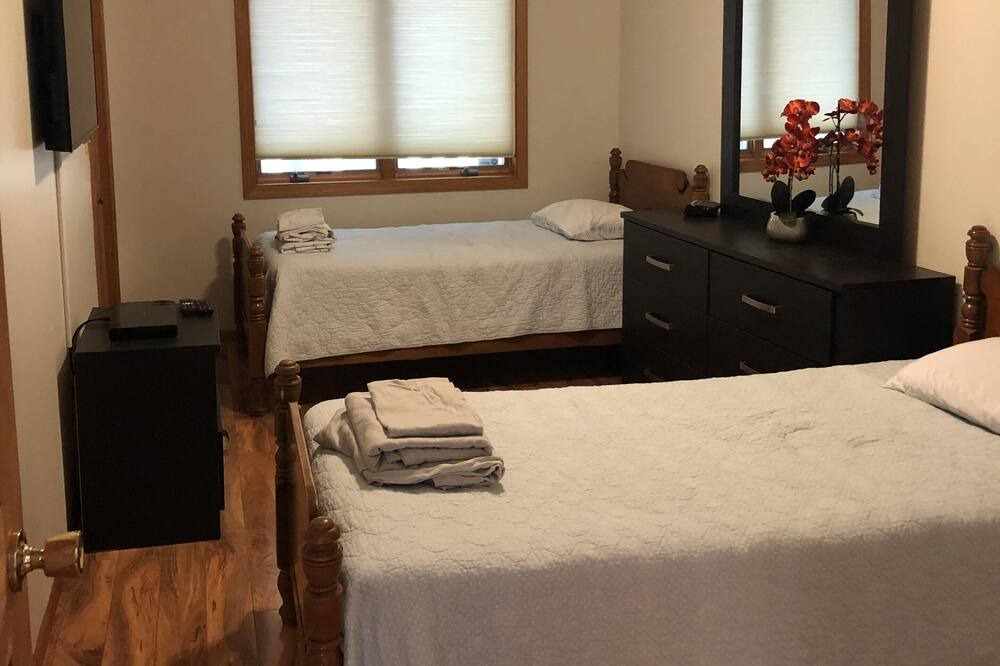 Photo of Bedroom in Conesus