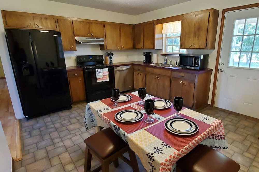 Photo of Kitchen in Coal Hill