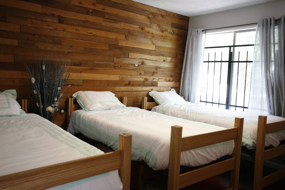 Photo of Bedroom in Clodine