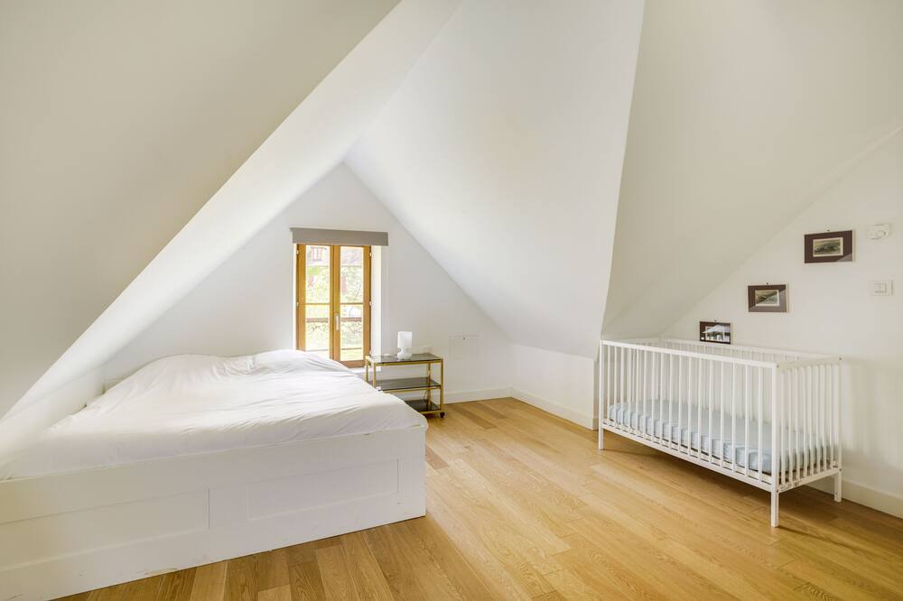 Photo of Bedroom in Larchant