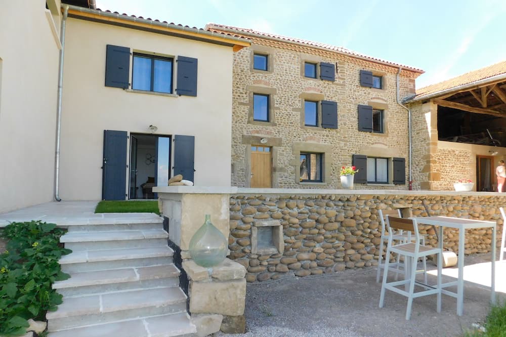 Photo of Outdoor in Chateauneuf-de-Galaure