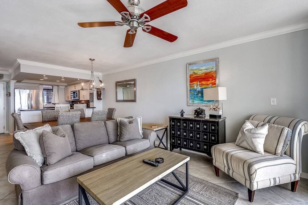 Photo of Livingroom in Holiday Isle
