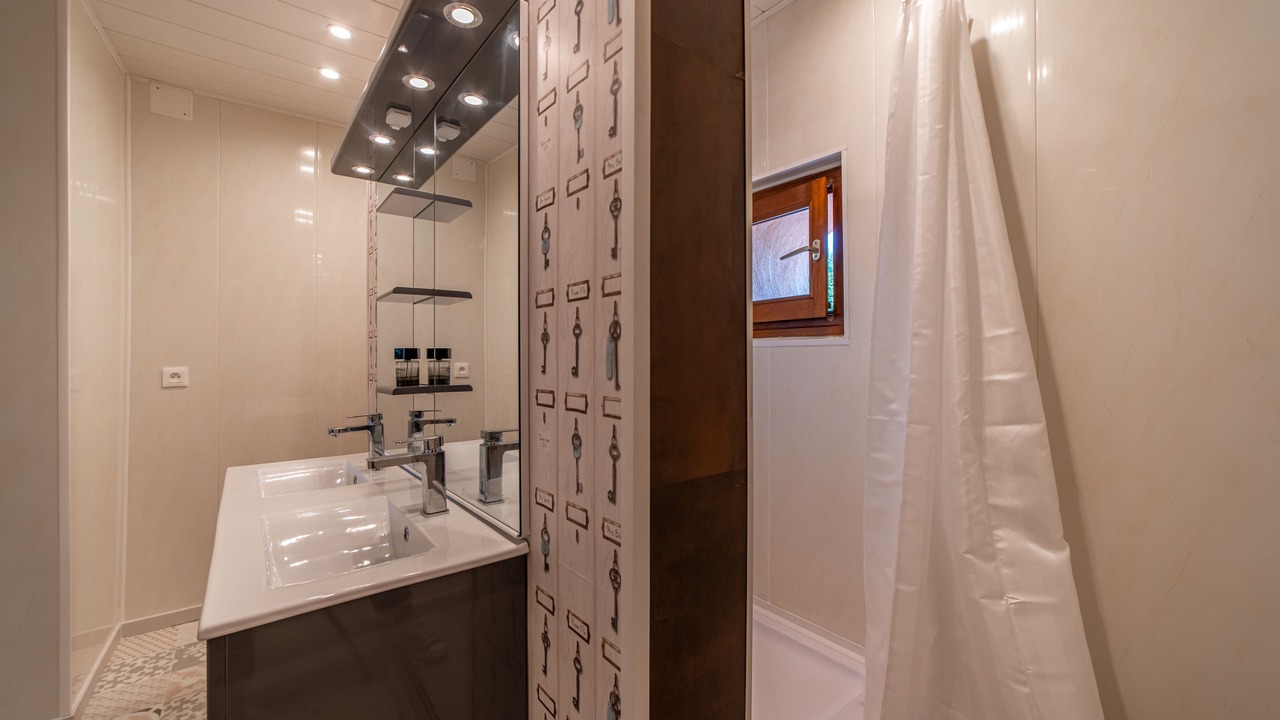 Photo of Bathroom in Chatillon-sur-Chalaronne