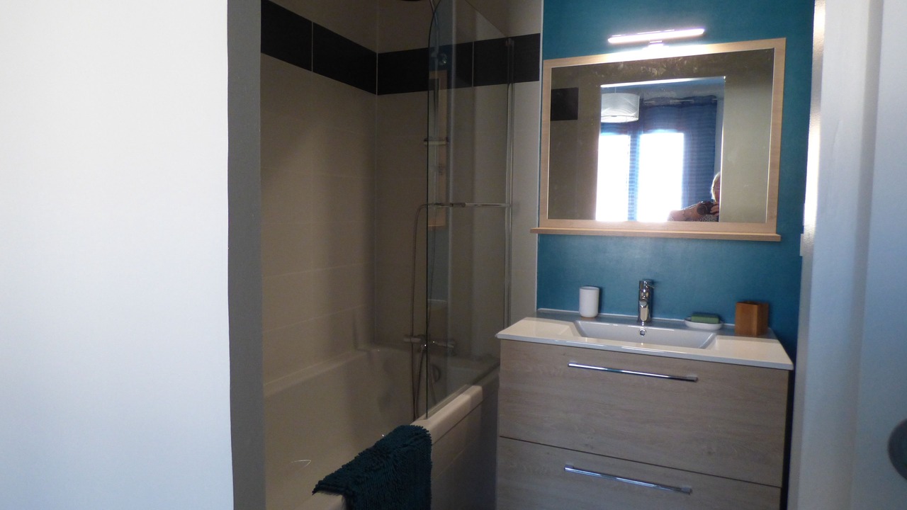 Photo of Bathroom in Abeilhan