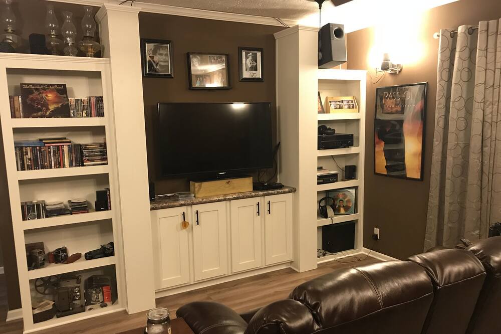 Photo of Livingroom in Chatham